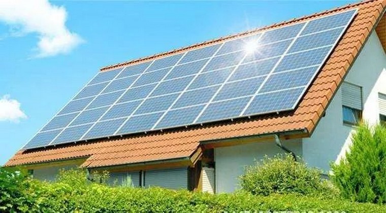 什么是家庭光伏發(fā)電系統(tǒng)，家庭自用小型光伏發(fā)電詳細(xì)配置