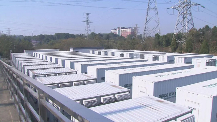 儲能板塊與電池板塊區(qū)別，工廠電池儲能電站優(yōu)缺點
