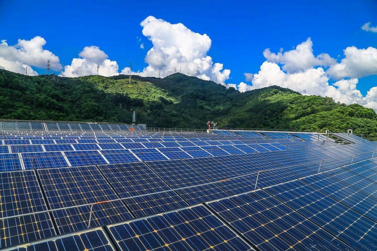 太陽能發(fā)電和光伏發(fā)電有什么區(qū)別，光伏發(fā)電的原理和技術(shù)